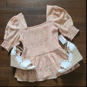 🌟NINE WEST Smocked Peplum Light Cheetah Print Short Sleeve Top Size Small